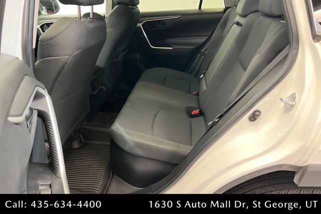 Used 2022 Toyota RAV4 LE AWD/4WD image 21
