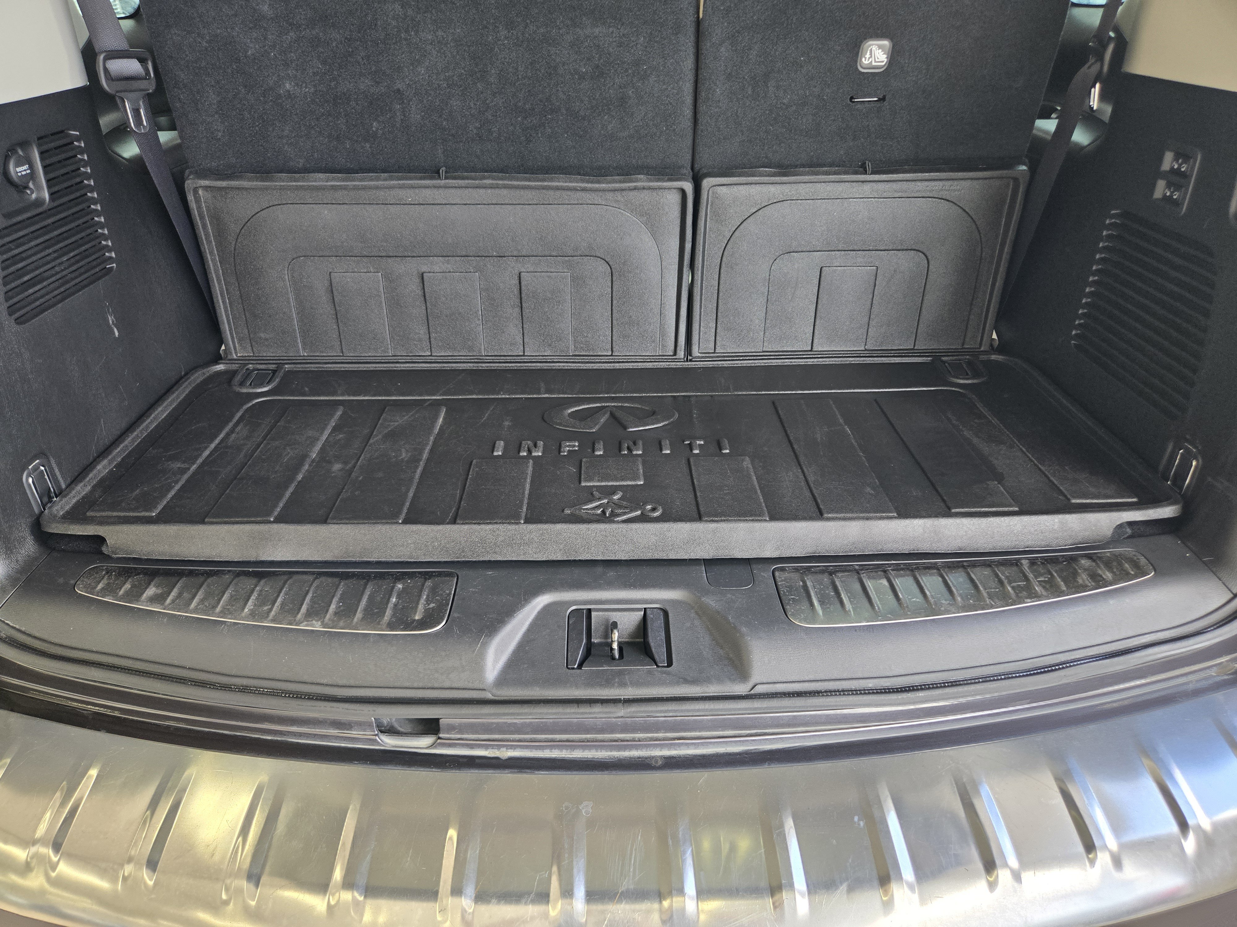 Used 2023 INFINITI QX80 Premium Select w/ Cargo Package AWD/4WD image 23