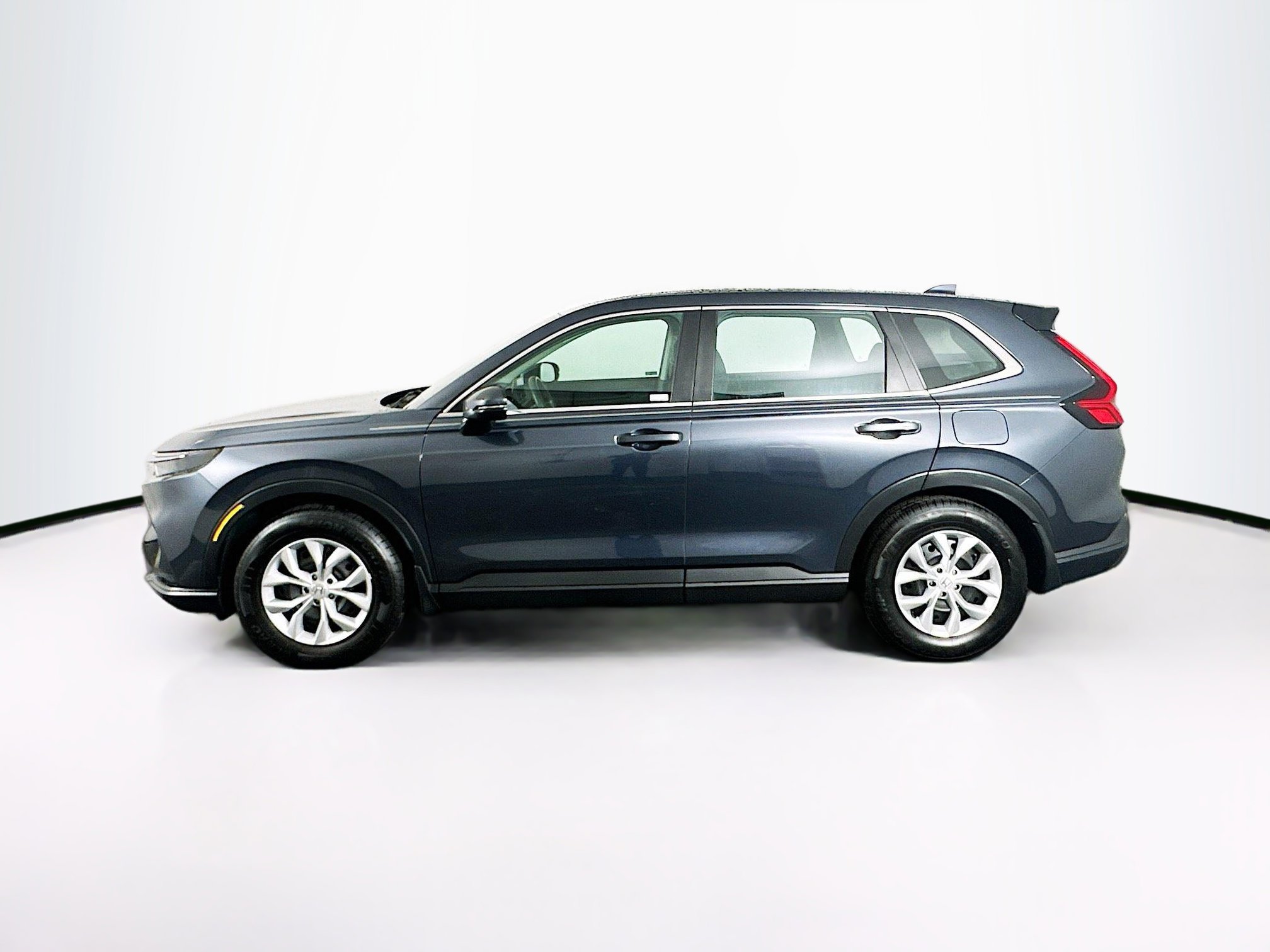 Used 2024 Honda CR-V LX image 4