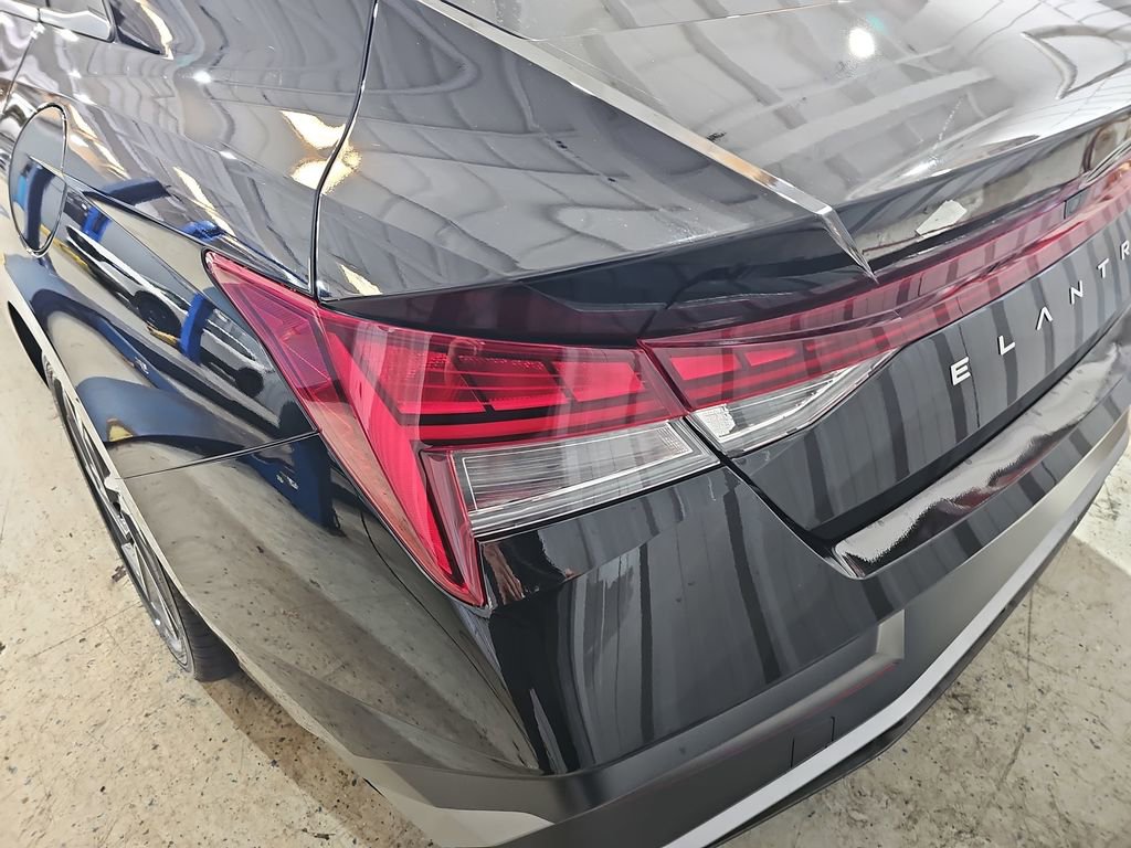 New 2026 Hyundai Elantra Limited image 36