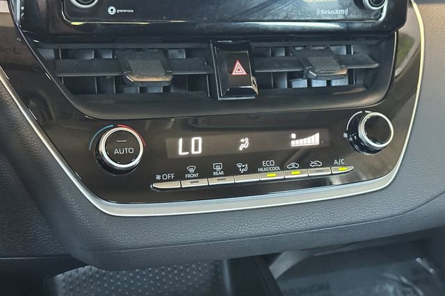 Used 2022 Toyota Corolla LE FWD image 22