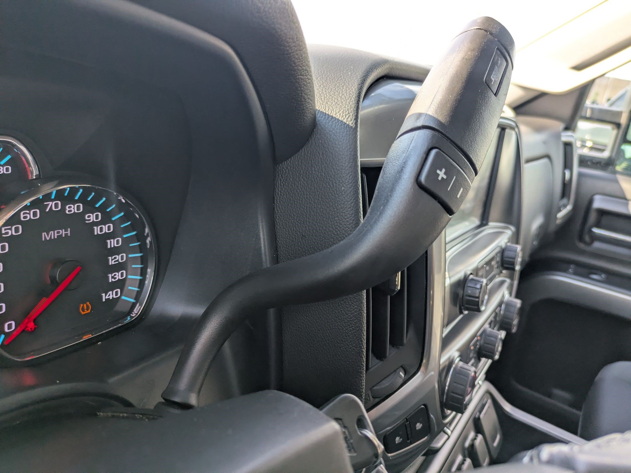 Used 2018 Chevrolet Silverado 1500 LT w/ LT Fleet Convenience Package AWD/4WD image 24