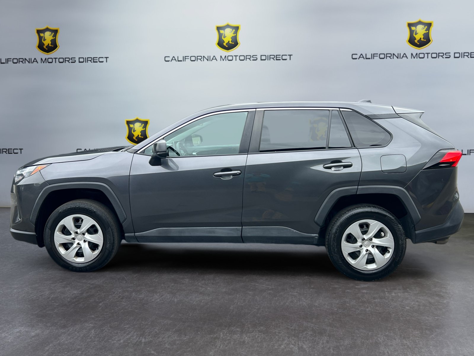 Used 2023 Toyota RAV4 LE FWD image 8