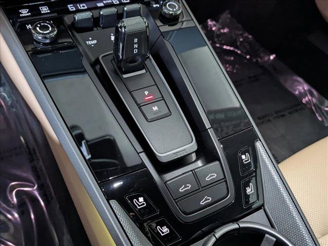 Used 2024 Porsche 911 Carrera 4 AWD/4WD image 13