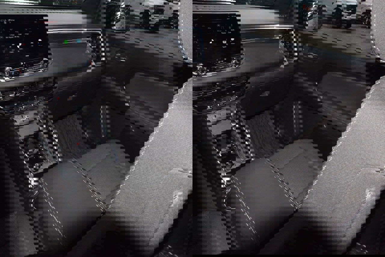 Used 2024 GMC Canyon Elevation w/ Convenience Package image 17