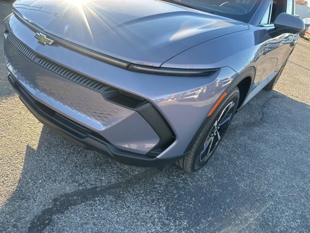 New 2026 Chevrolet Equinox EV LT image 9