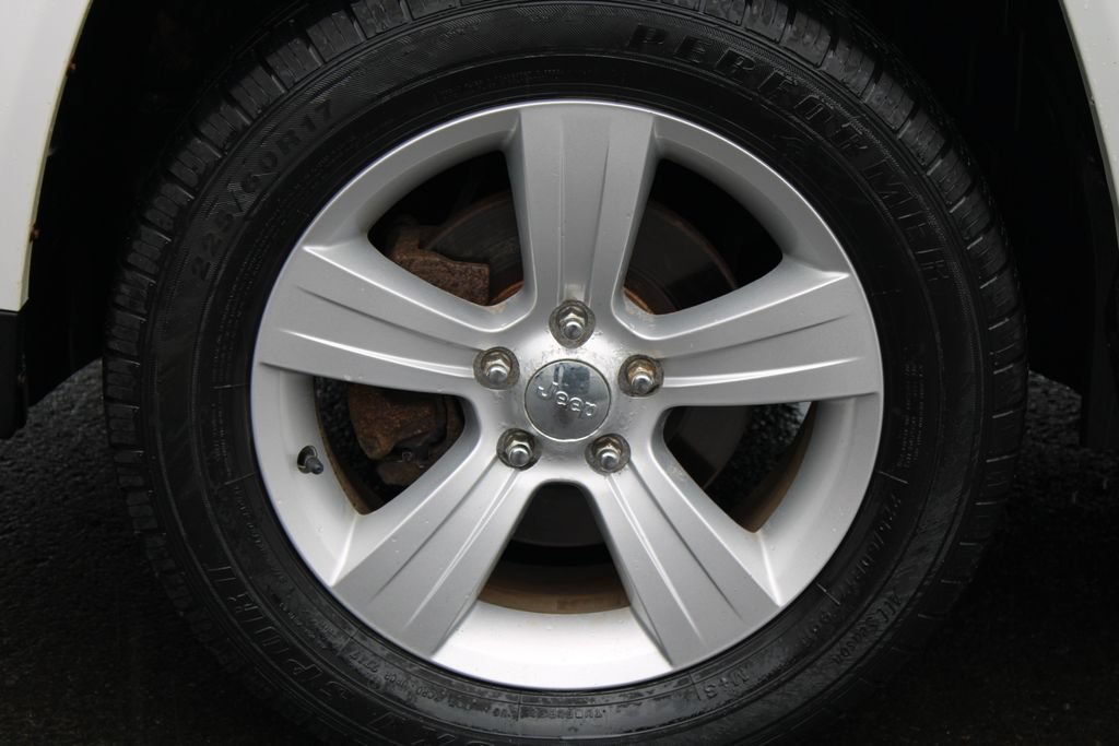 Used 2014 Jeep Compass Sport AWD/4WD image 26