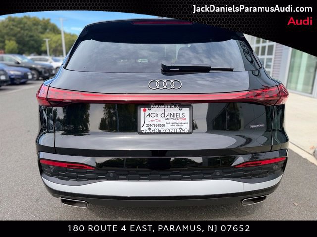 Used 2025 Audi Q5 Premium w/ Convenience Package AWD/4WD image 5