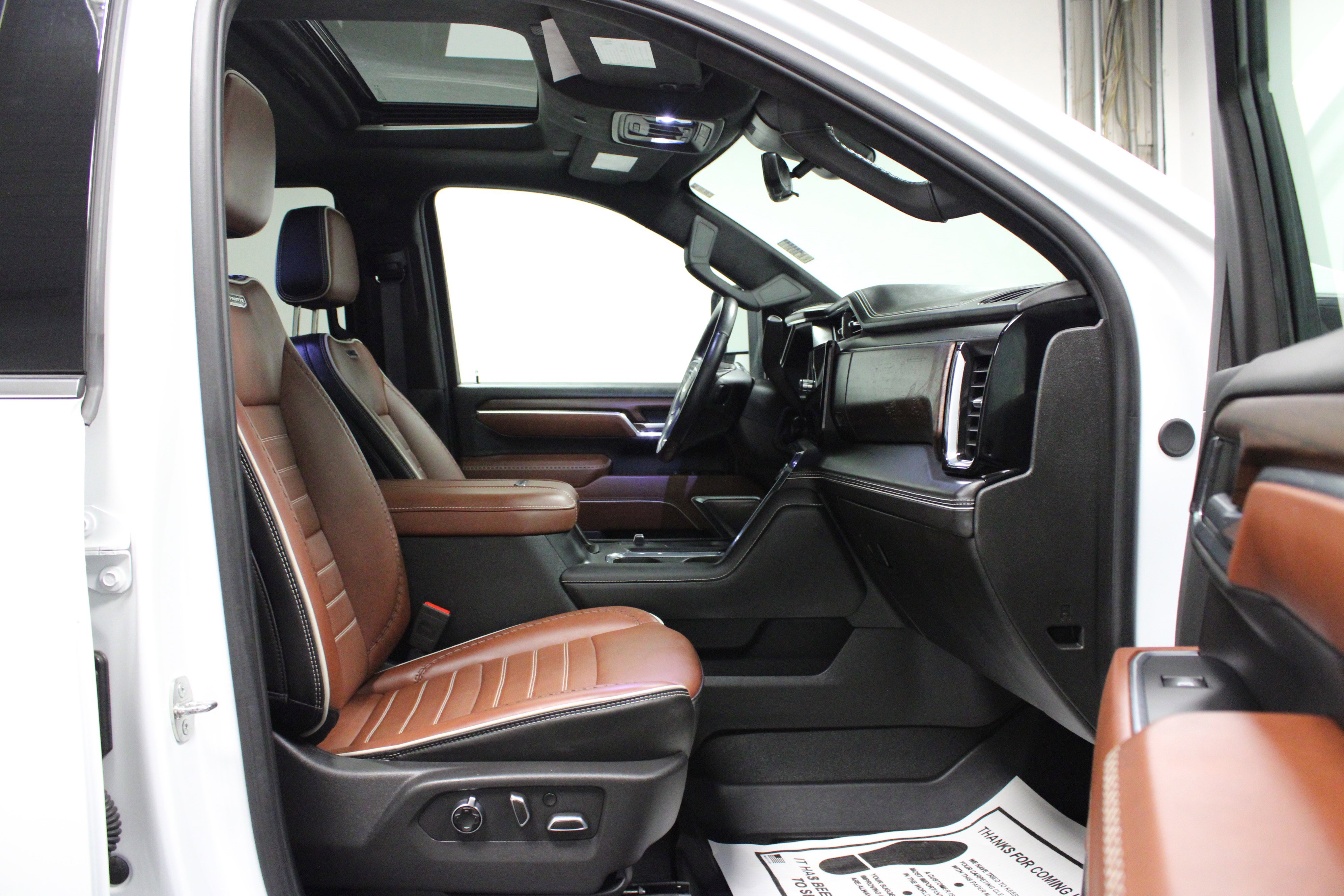 Used 2024 GMC Sierra 2500 Denali Ultimate image 16