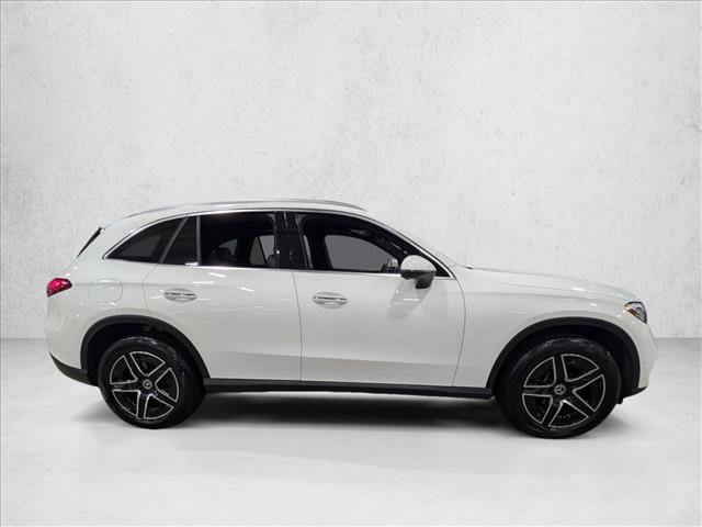 Used 2026 Mercedes-Benz GLC 300 4MATIC image 4