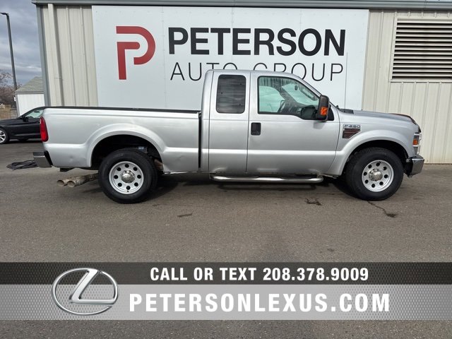Used 2010 Ford F250 XLT image 2