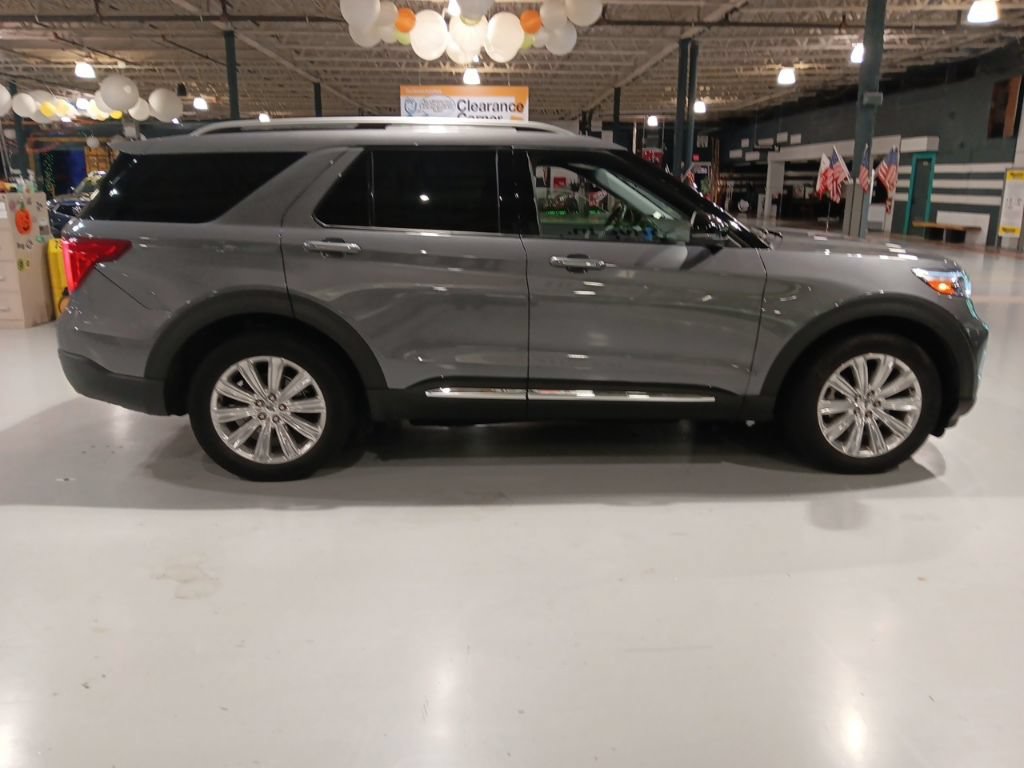 Used 2021 Ford Explorer Limited w/ Equipment Group 301A AWD/4WD image 7