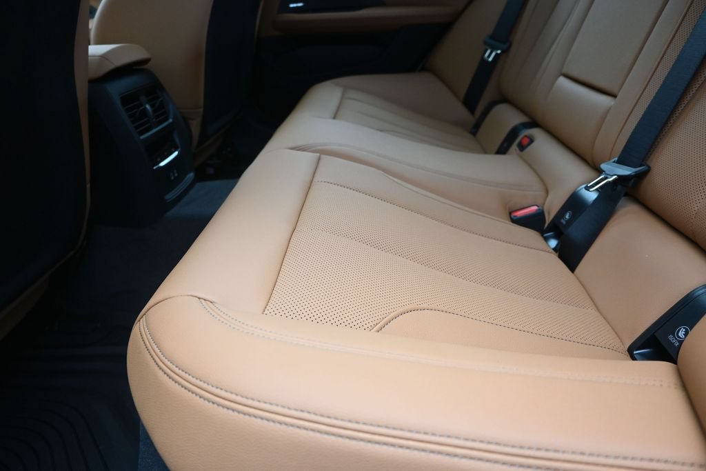 New 2026 BMW i4 eDrive40 w/ Premium Package RWD image 16
