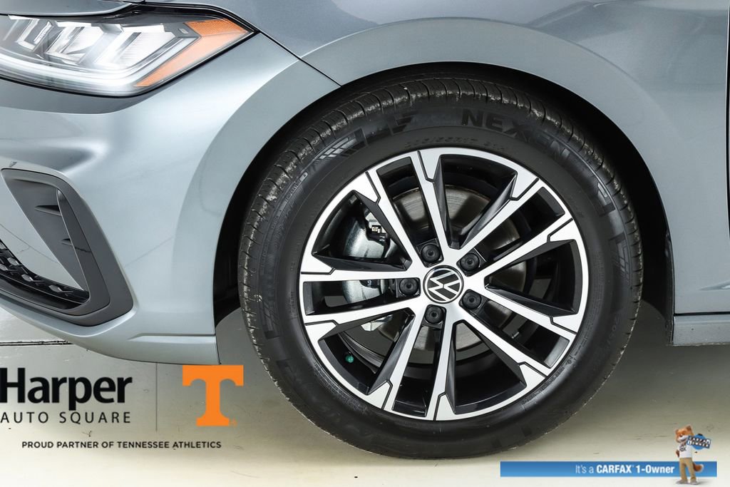 Used 2025 Volkswagen Jetta Sport image 5