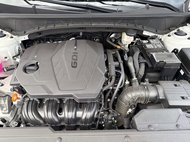 Certified 2025 Hyundai Tucson SE image 12