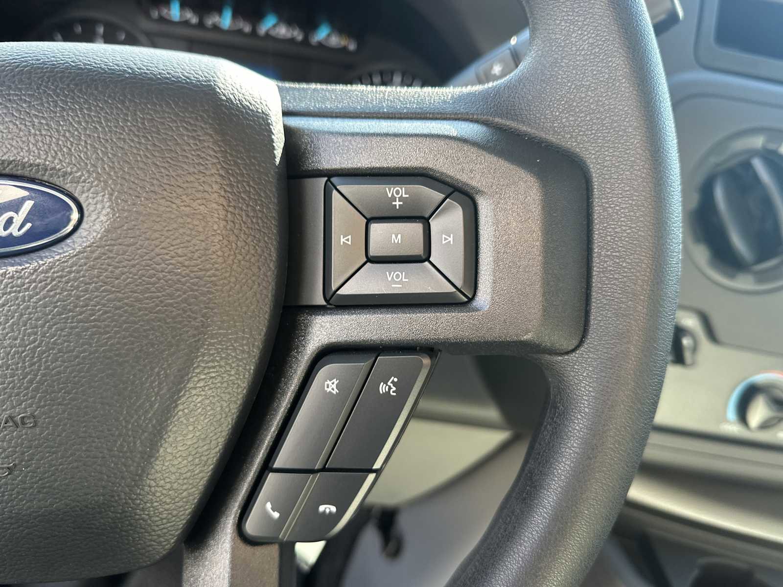 New 2026 Ford E-450 and Econoline 450 Super Duty w/ Power Equipment Group RWD image 33