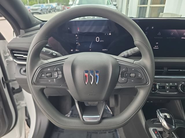 Used 2025 Buick Envista Preferred FWD image 25