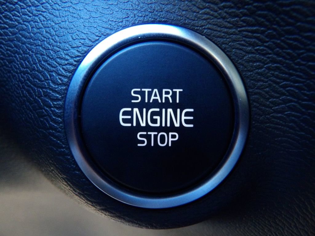 New 2026 Volvo XC40 B4 Core w/ Climate Package FWD image 21