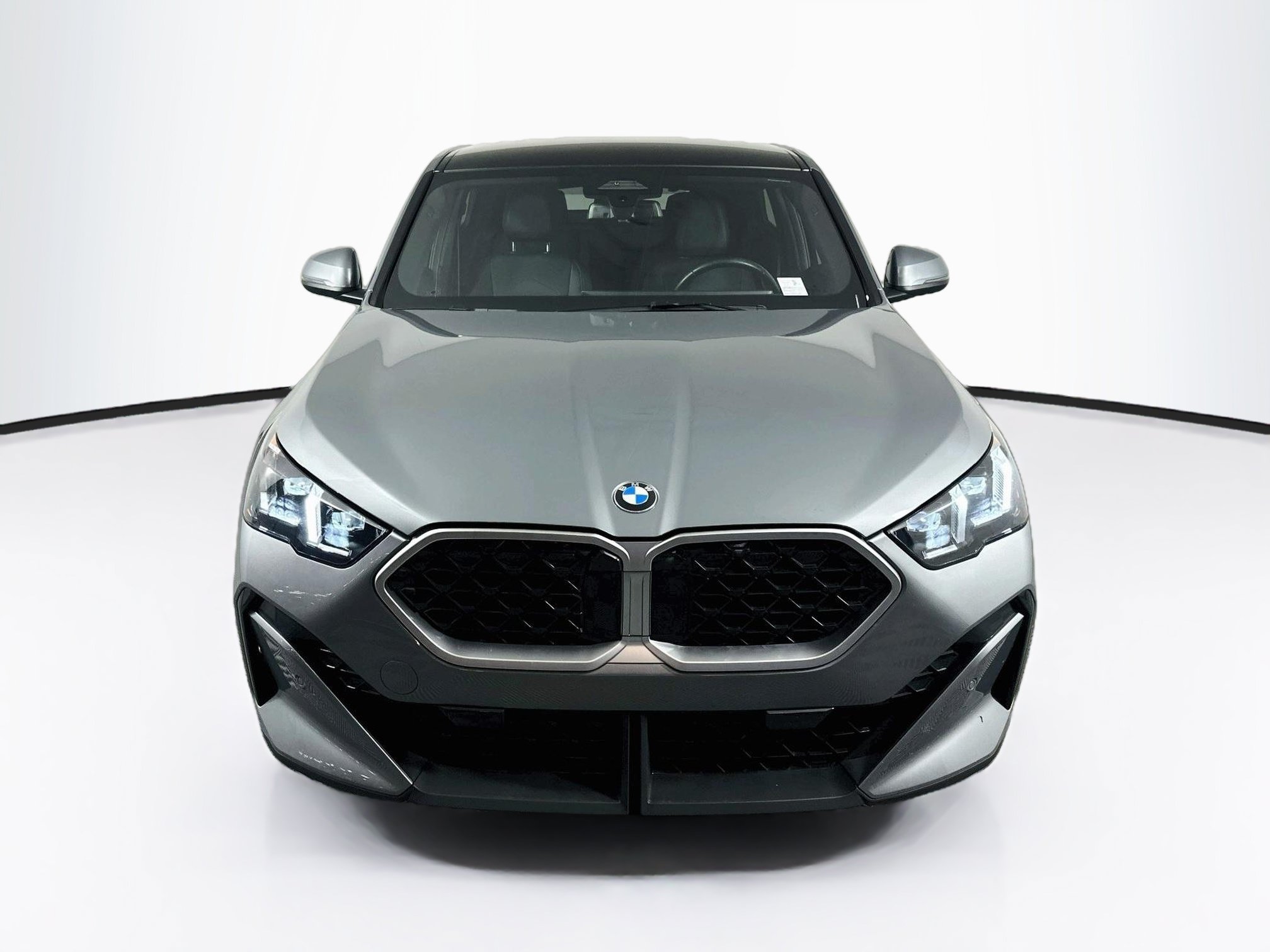 Used 2026 BMW X2 xDrive28i AWD/4WD image 2