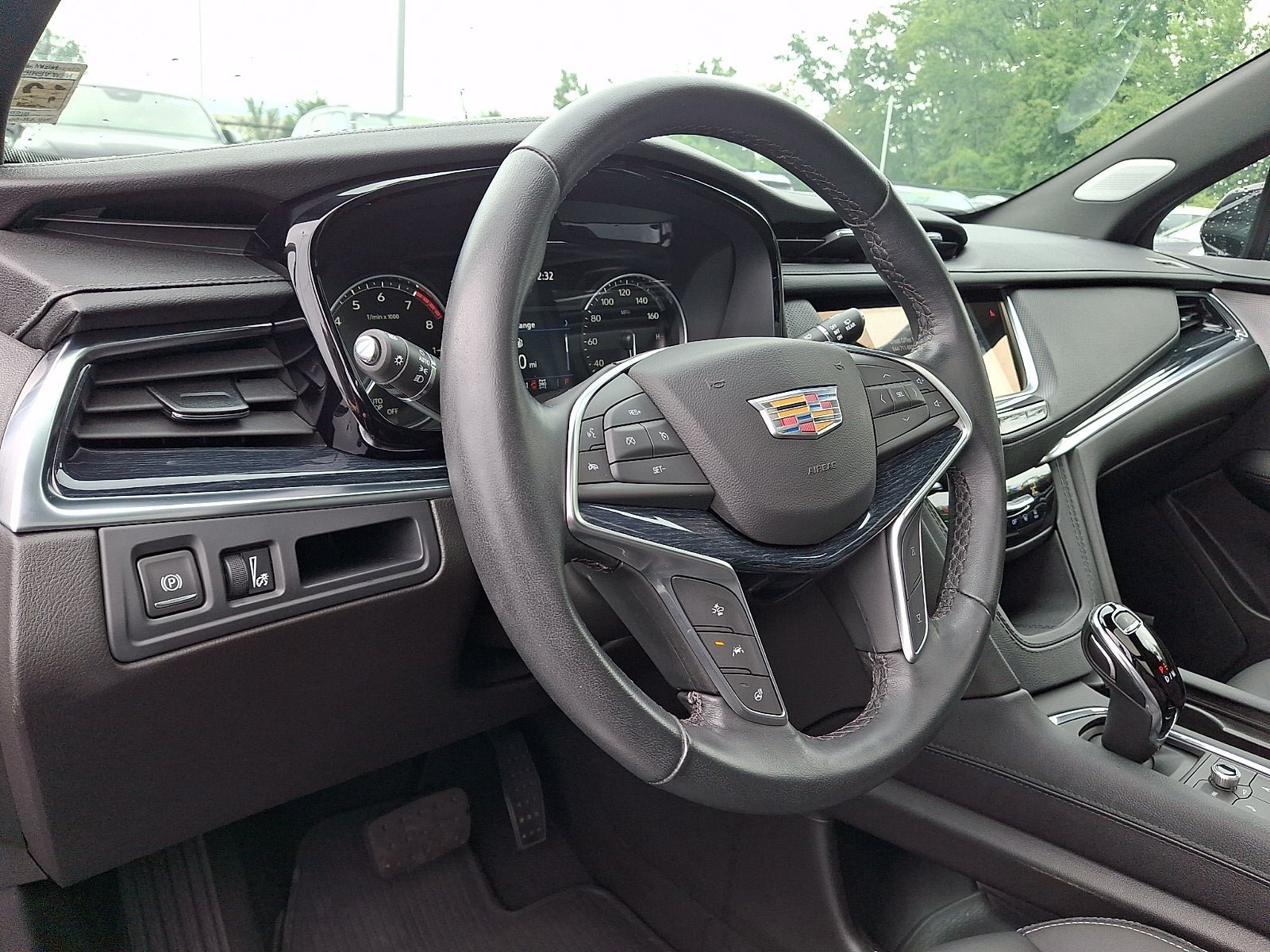 Certified 2024 Cadillac XT5 Premium Luxury w/ LPO, Floor Liner Package AWD/4WD image 16