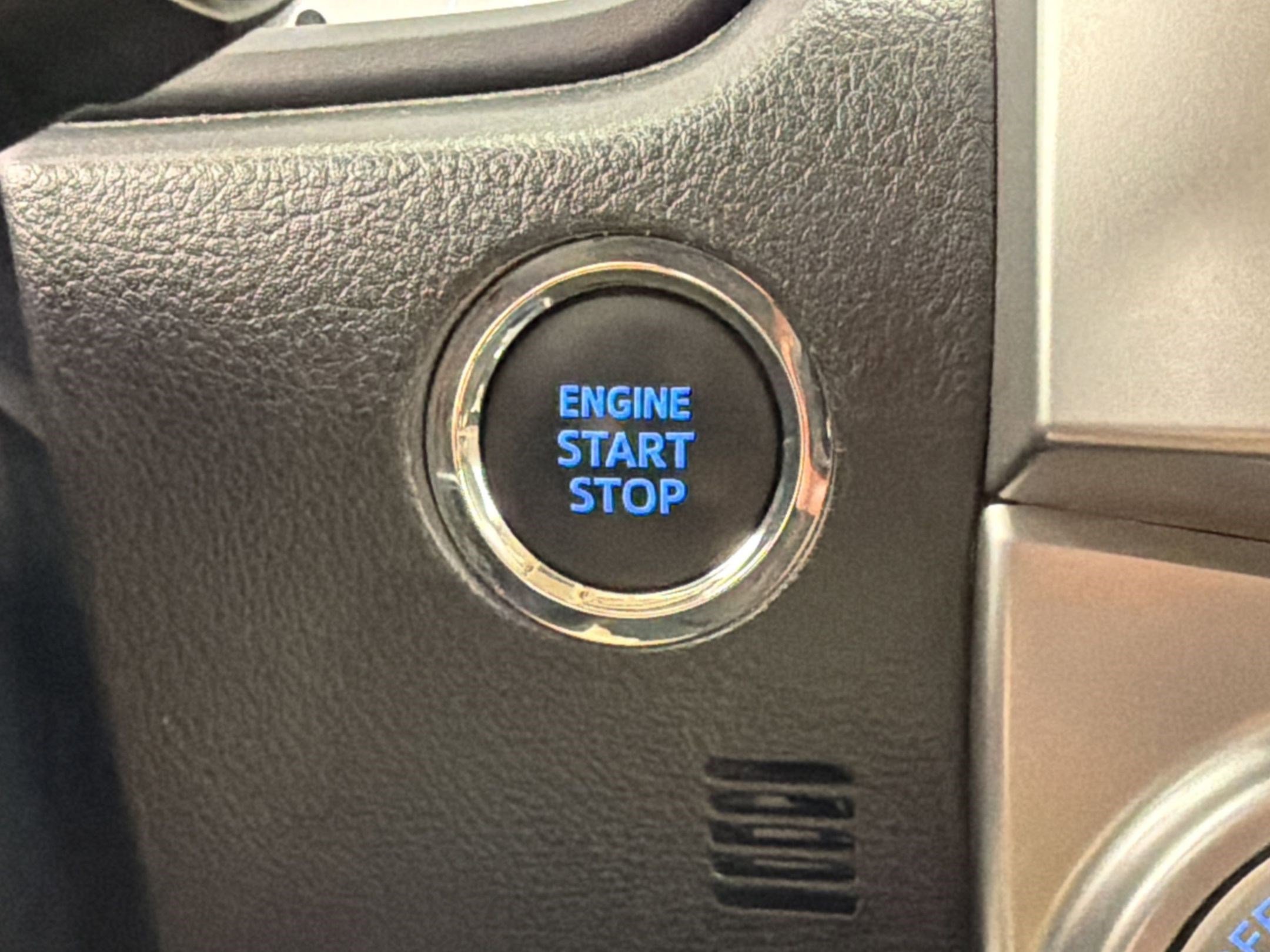 Used 2022 Toyota 4Runner SR5 AWD/4WD image 22