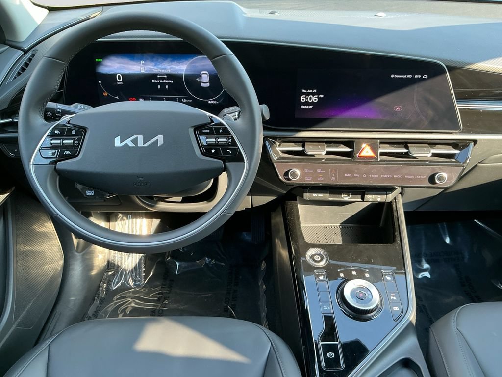 Used 2024 Kia Niro Wind FWD image 16