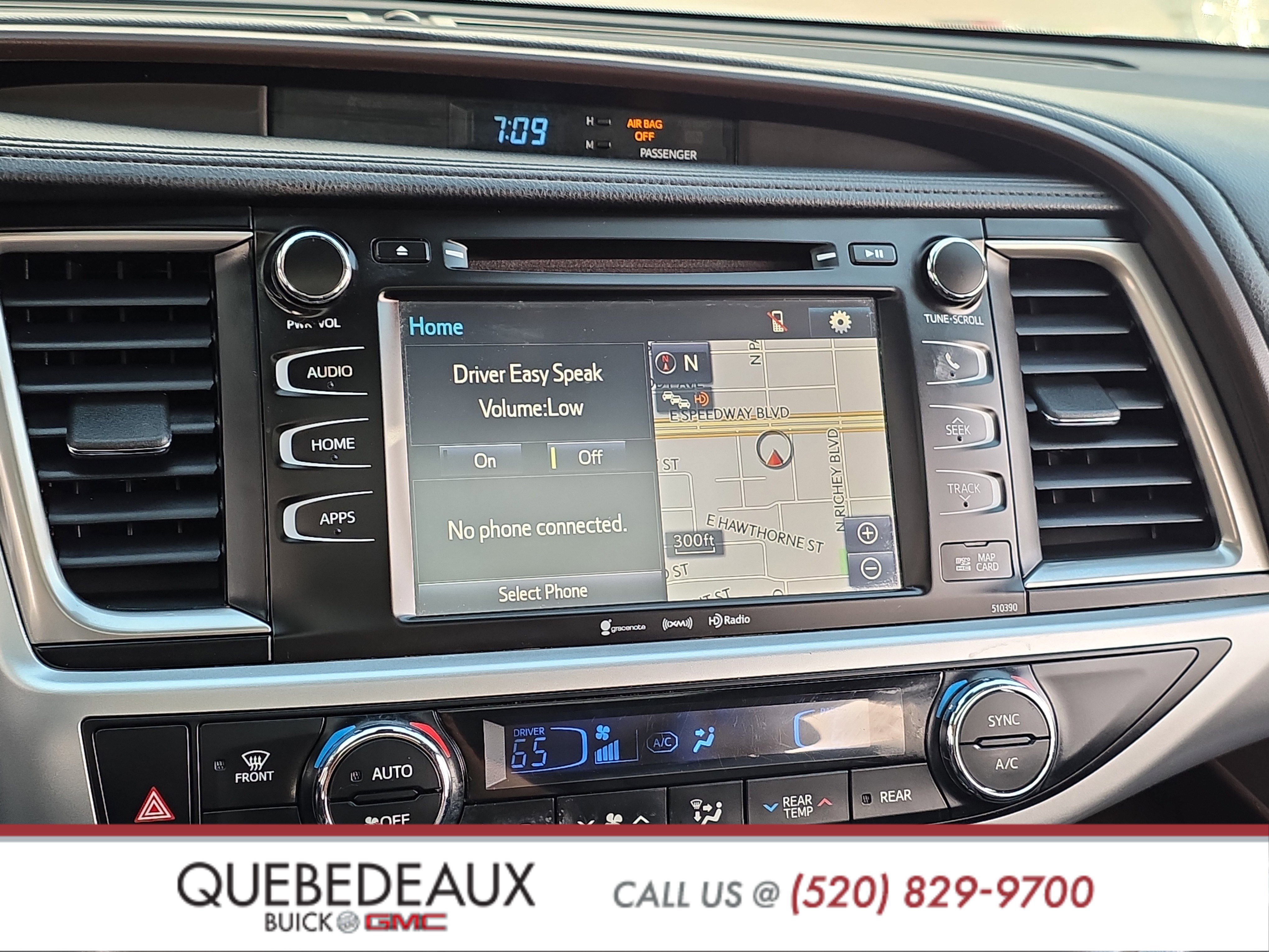 Used 2019 Toyota Highlander XLE AWD/4WD image 18