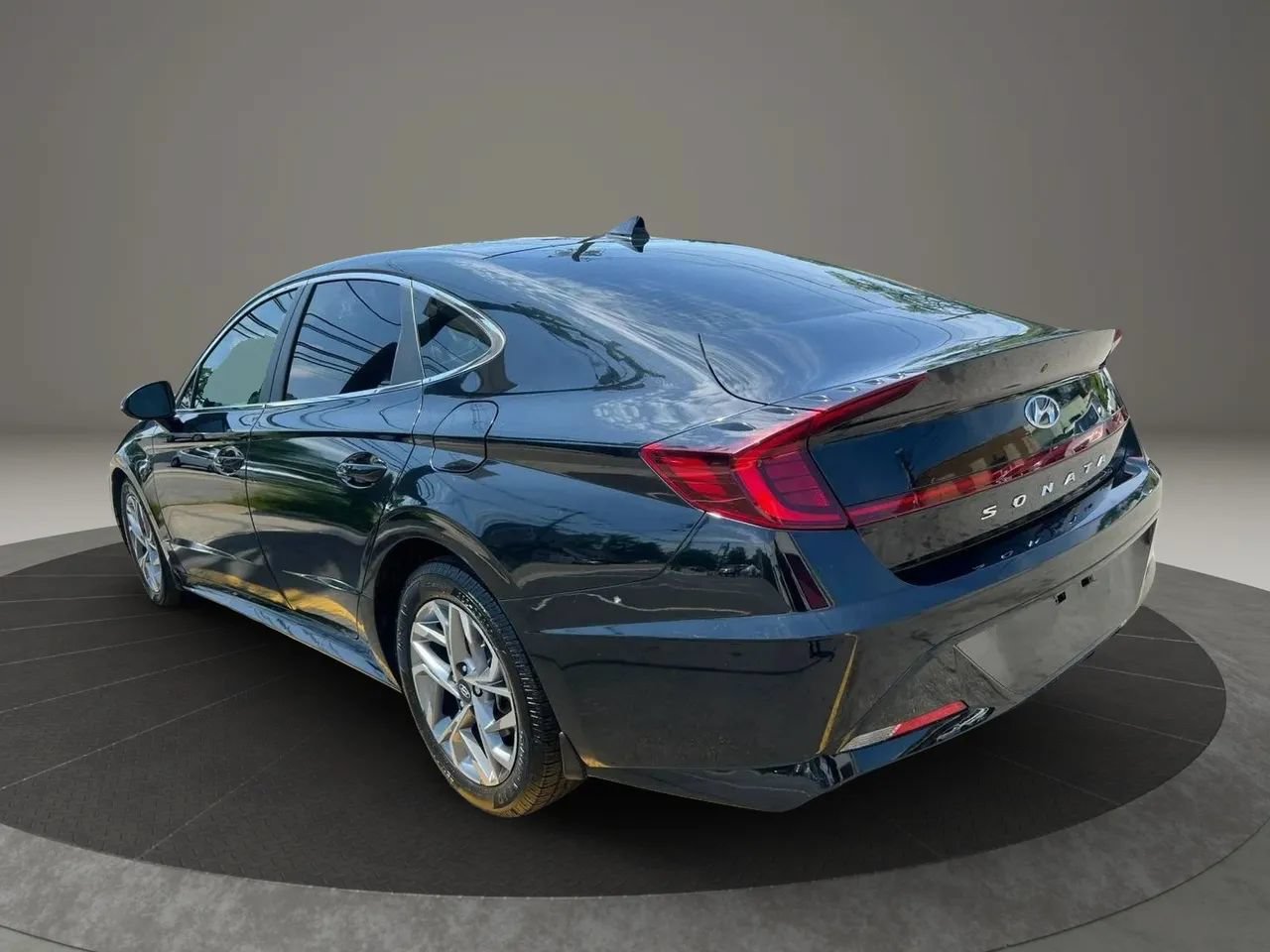 Used 2021 Hyundai Sonata SEL FWD image 7