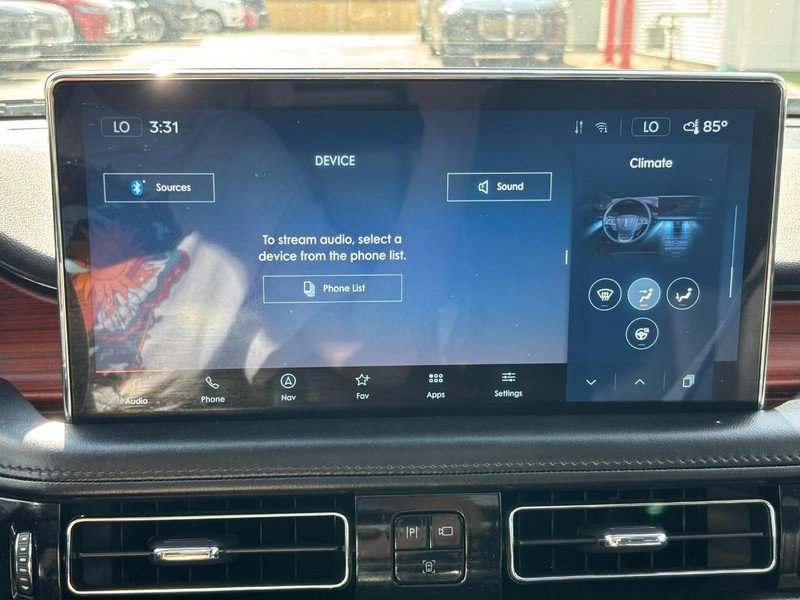 Certified 2022 Lincoln Nautilus Reserve w/ Luxury Package AWD/4WD image 20