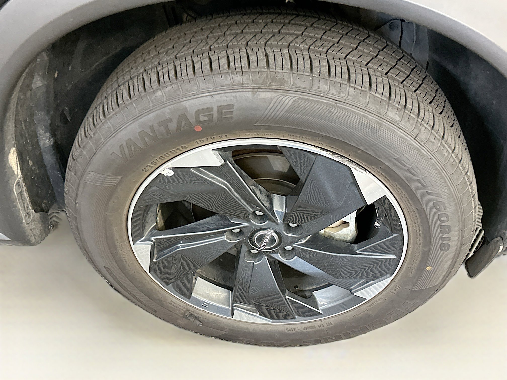 Used 2025 Nissan Rogue SV image 11