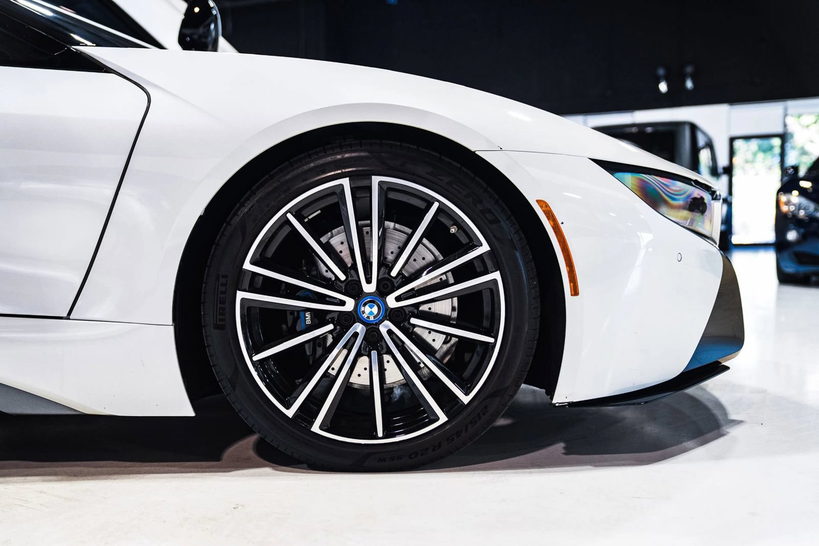 Used 2019 BMW i8 Roadster AWD/4WD image 21
