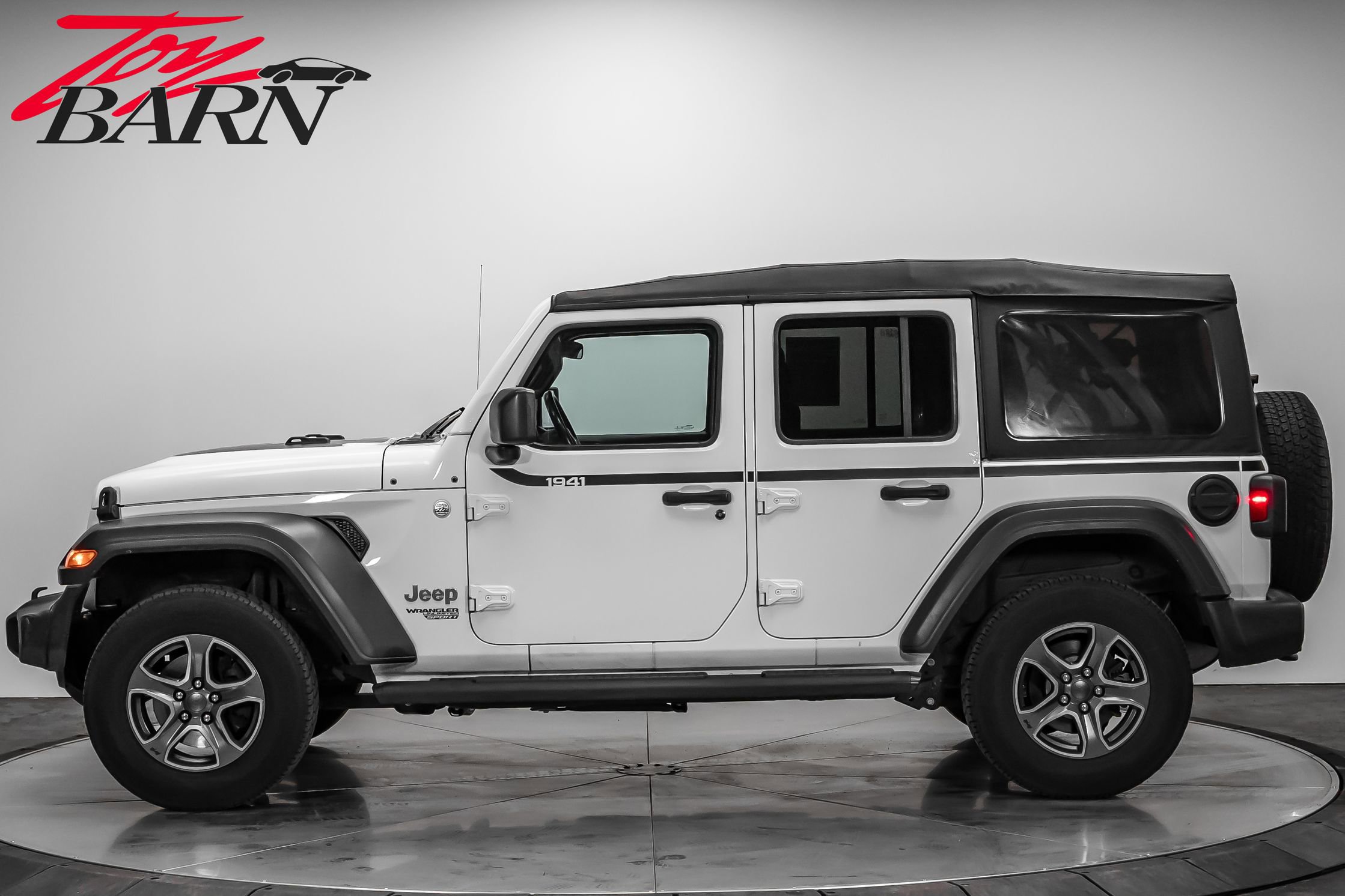 Used 2019 Jeep Wrangler Unlimited Sport S image 2