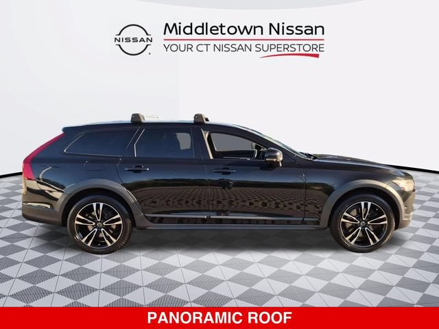 Used 2018 Volvo V90 T5 Cross Country w/ Convenience Package AWD/4WD image 2