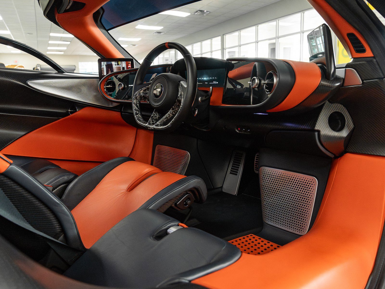 Used 2020 McLaren Speedtail image 2
