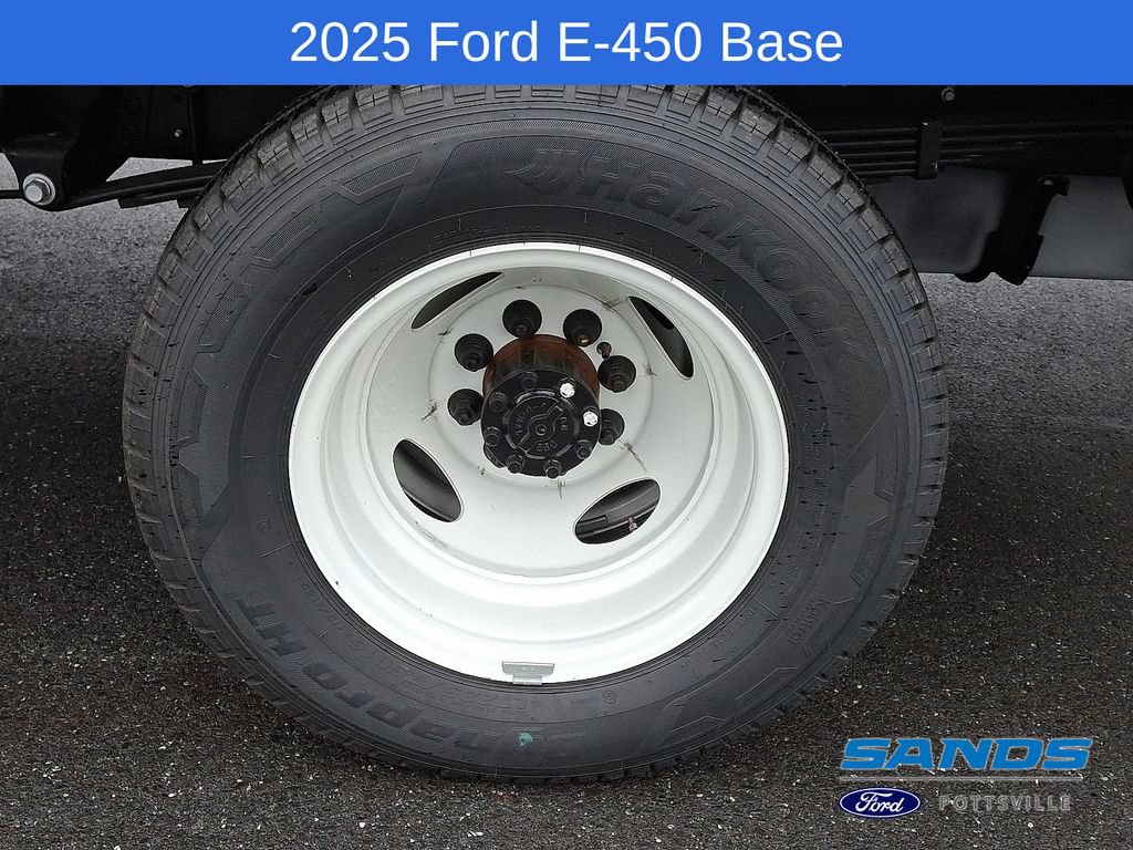 New 2025 Ford E-450 and Econoline 450 Super Duty w/ Driver's Safety Package RWD image 5