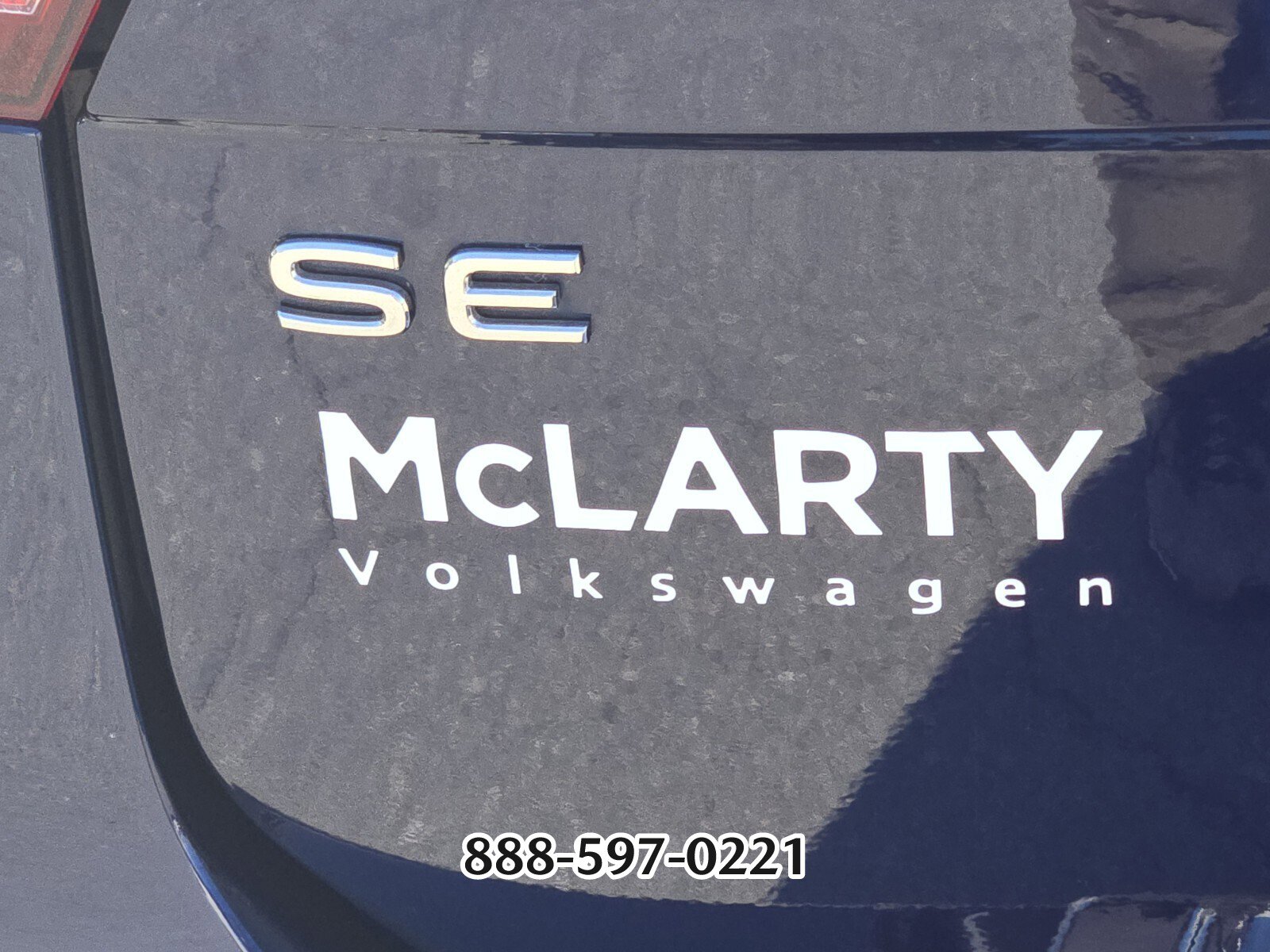 Used 2023 Volkswagen Tiguan SE image 14