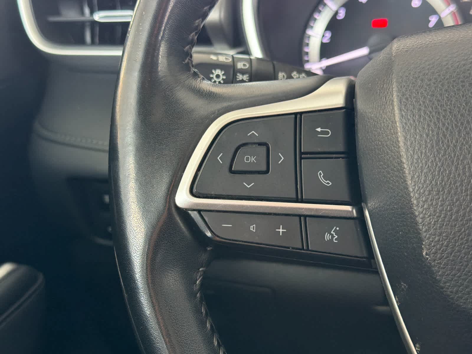 Used 2023 Toyota Highlander XLE FWD image 26