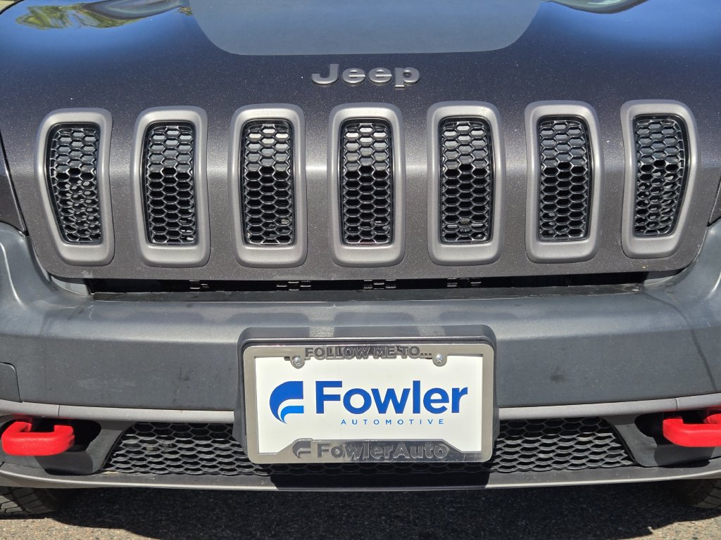 Used 2016 Jeep Cherokee Trailhawk AWD/4WD image 12