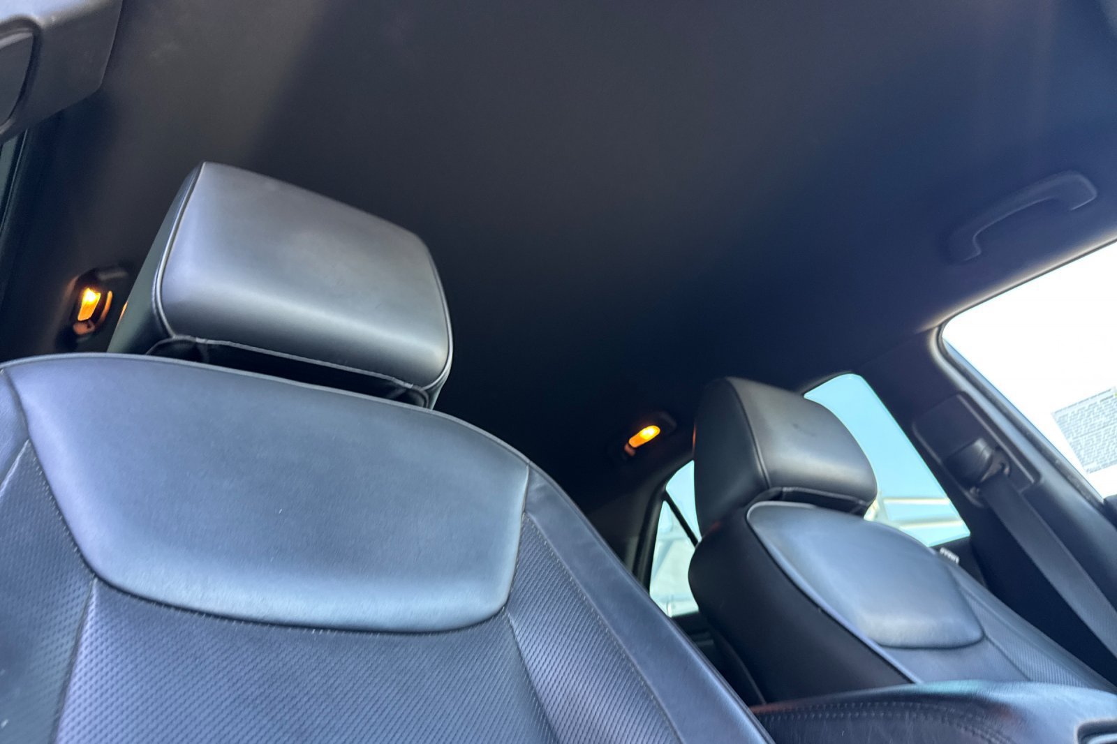 Used 2013 Chrysler 300 C RWD image 17