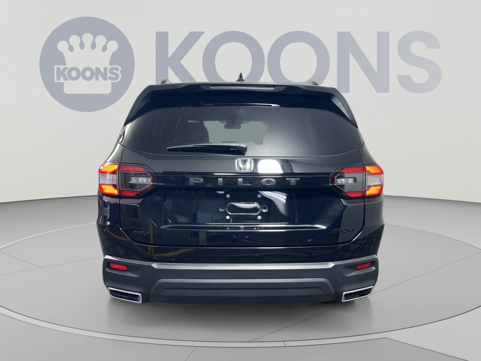 Used 2025 Honda Pilot Sport image 5