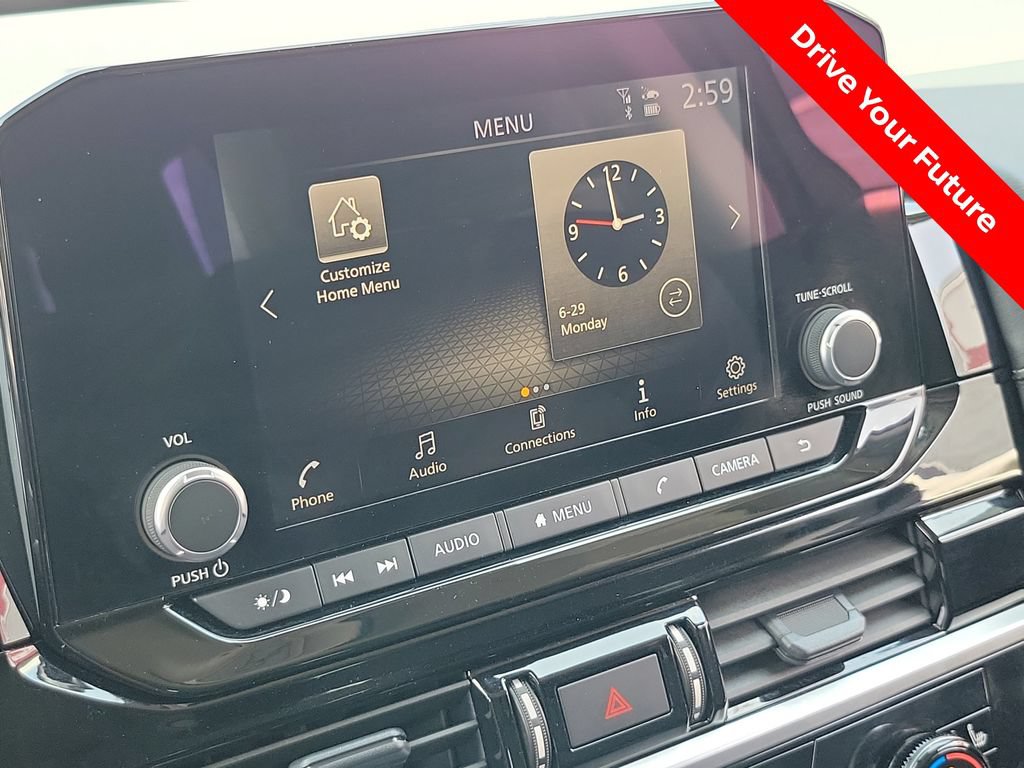 Certified 2025 Nissan Pathfinder SV FWD image 10