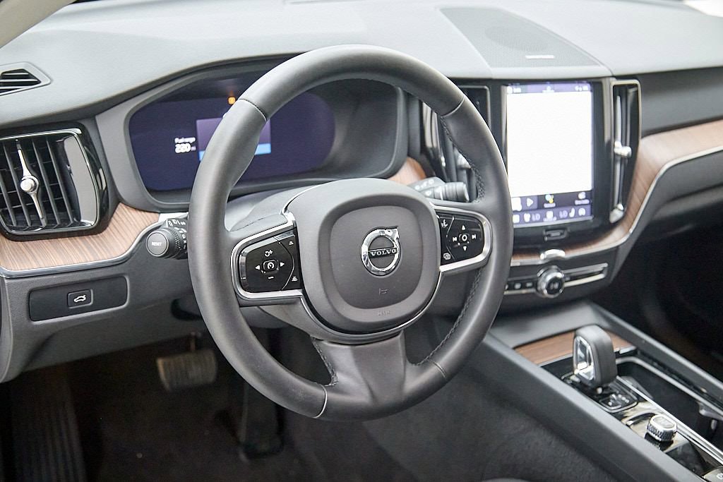 Certified 2024 Volvo XC60 B5 Plus w/ Climate Package image 14