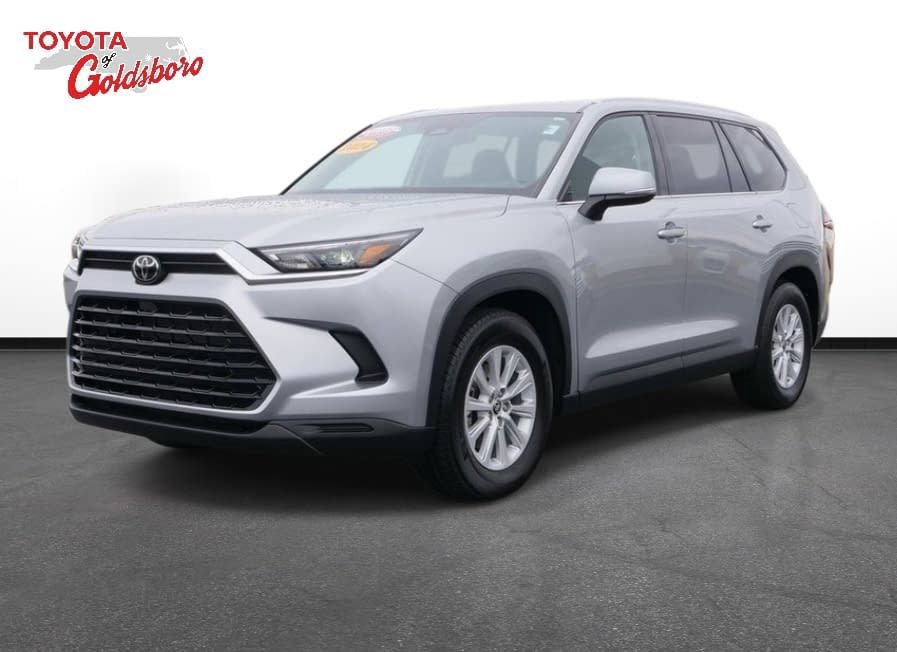 Used 2024 Toyota Grand Highlander XLE image 1