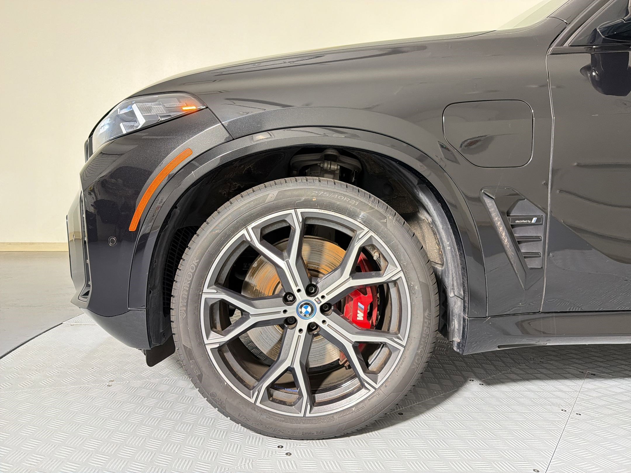 Certified 2024 BMW X5 xDrive50e w/ Executive Package AWD/4WD image 9