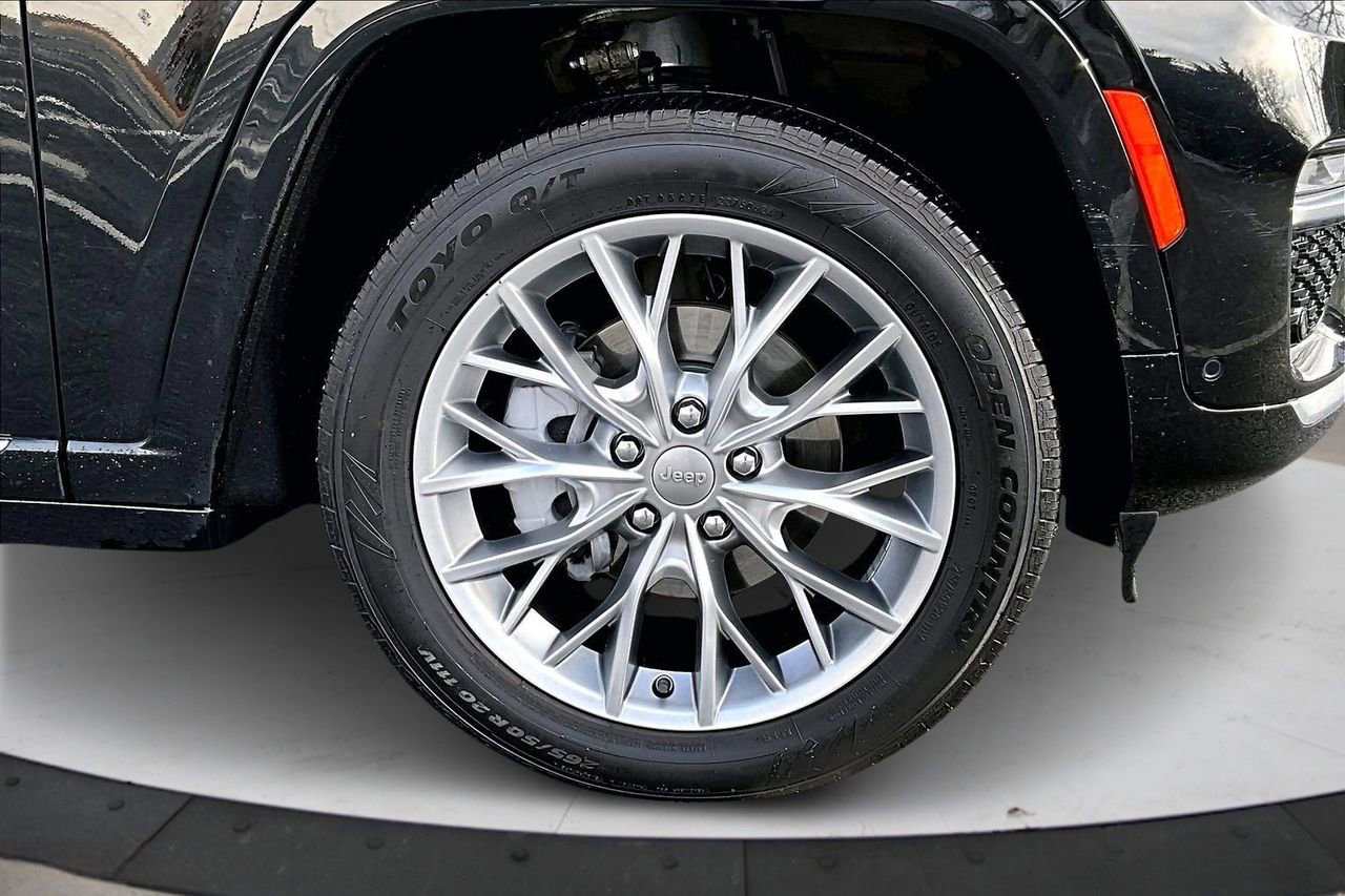 Certified 2022 Jeep Grand Cherokee Summit w/ Adv Protech Group IV image 35