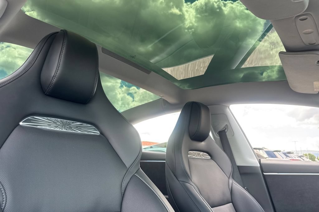 Used 2025 Tesla Model 3 Performance AWD/4WD image 15