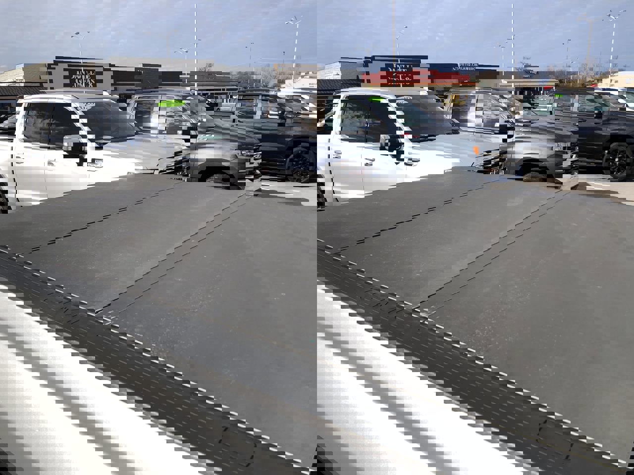 Used 2018 GMC Sierra 1500 SLT image 9