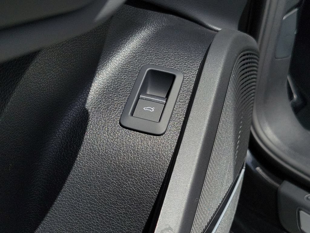 Certified 2025 Audi SQ5 Premium Plus AWD/4WD image 19