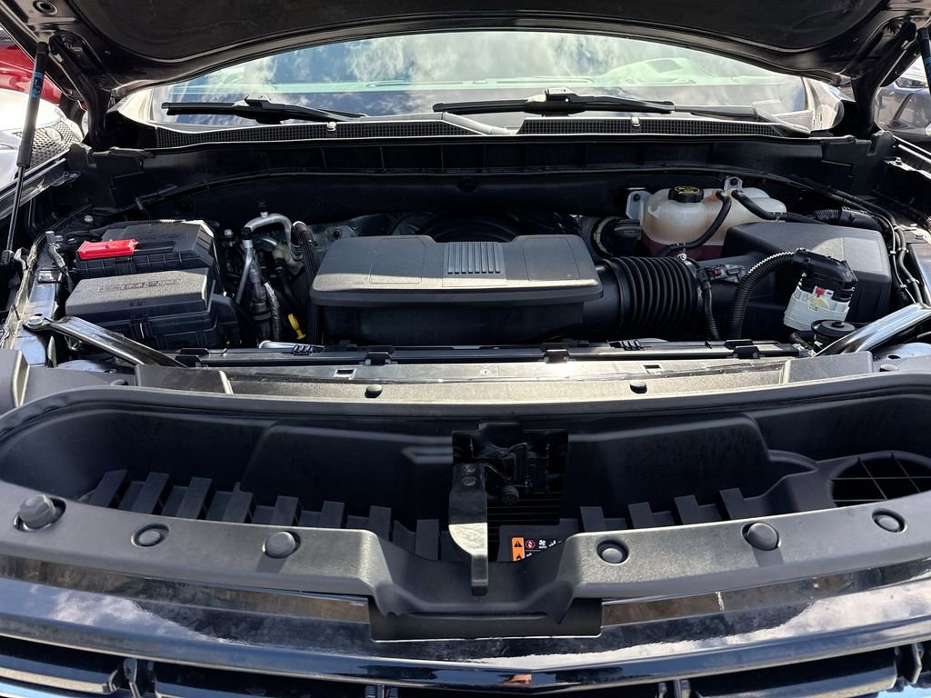 Used 2023 Chevrolet Suburban LT image 17