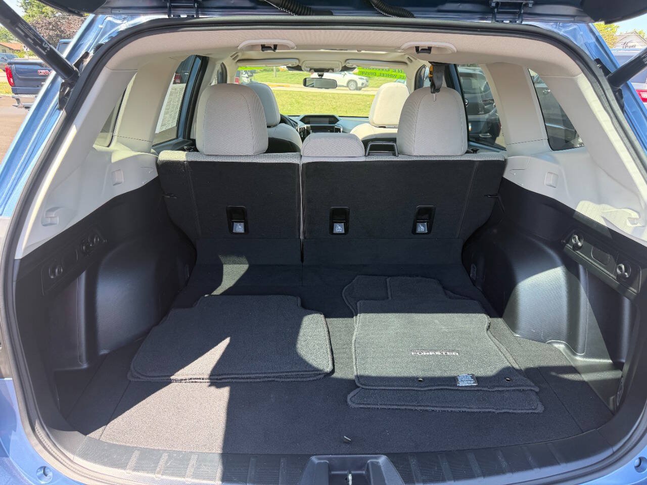 Used 2023 Subaru Forester Premium AWD/4WD image 14